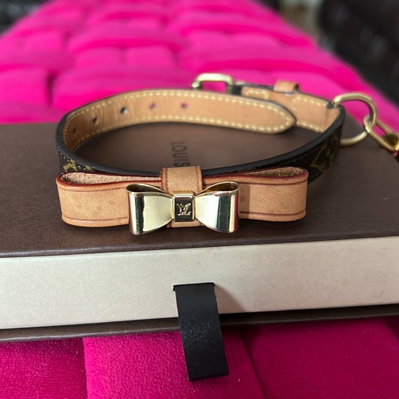 Louis Vuitton Dog Collar/Bracelet & Dust Bag - Picture 4 of 16